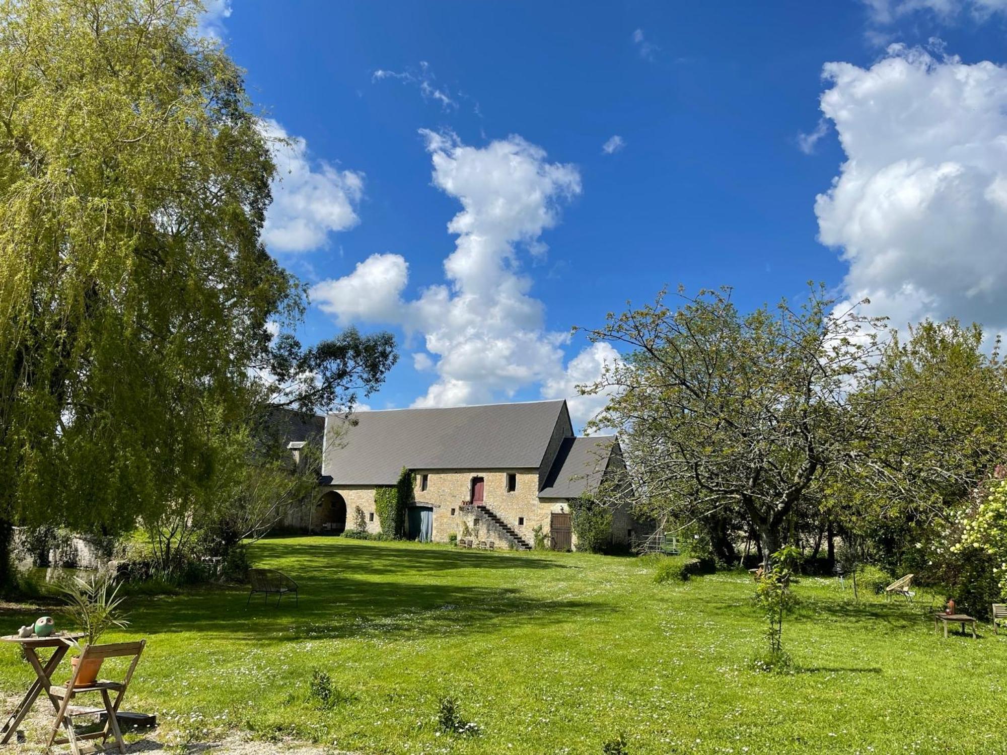 Le Manoir Des Doyens Bed & Breakfast Bayeux Dış mekan fotoğraf